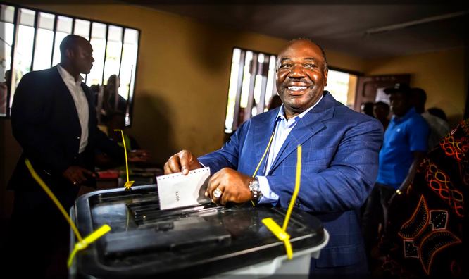 Article : Le nouveau pr&eacute;sident du Cameroun s&rsquo;appelle Bongo