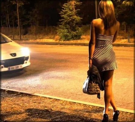 prostituée au bord de la route